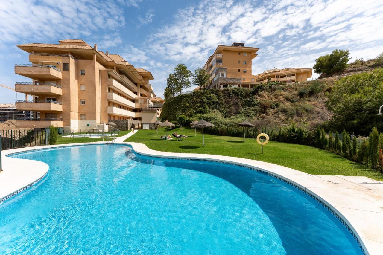 Malagasuite Blue Sea & Pool Фуэнхирола Экстерьер фото